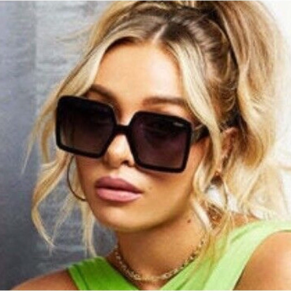 Women’s QUAY “Almost Ready” Polarized Sunglasses